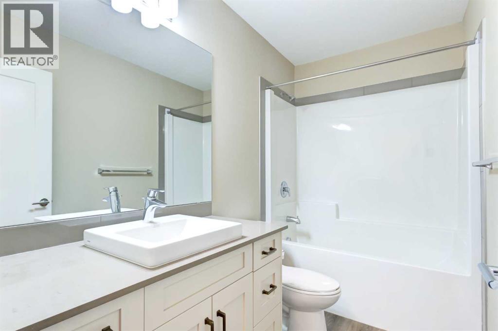 #120 20 Walgrove Walk SE - 18