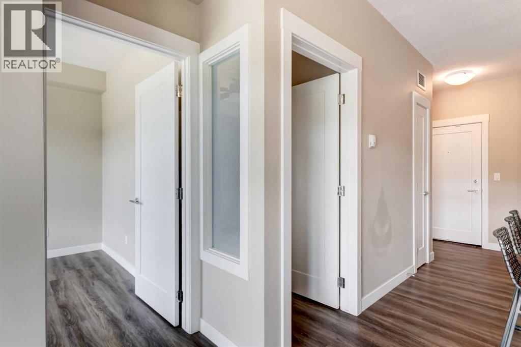 #120 20 Walgrove Walk SE - 19