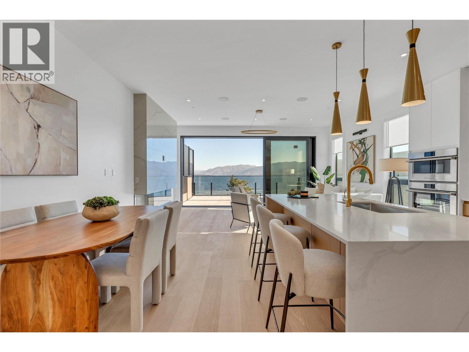 #401 602 Lakeshore Drive - 10