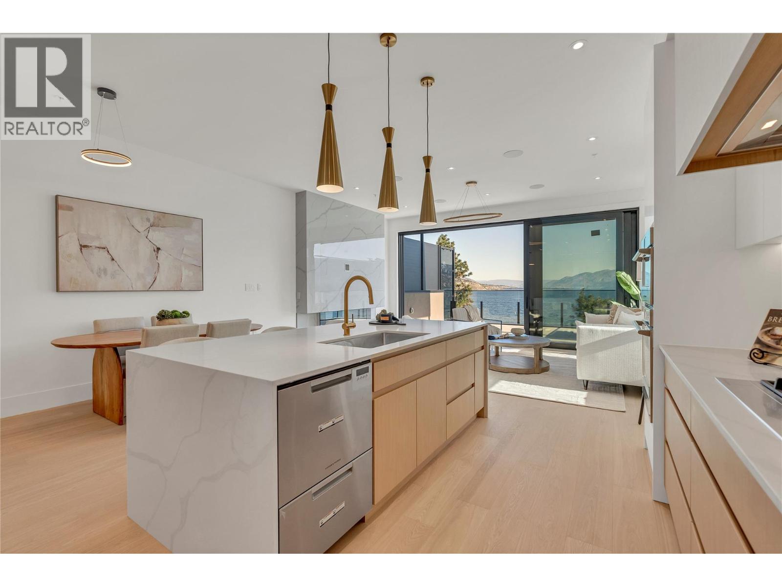 #401 602 Lakeshore Drive - 11