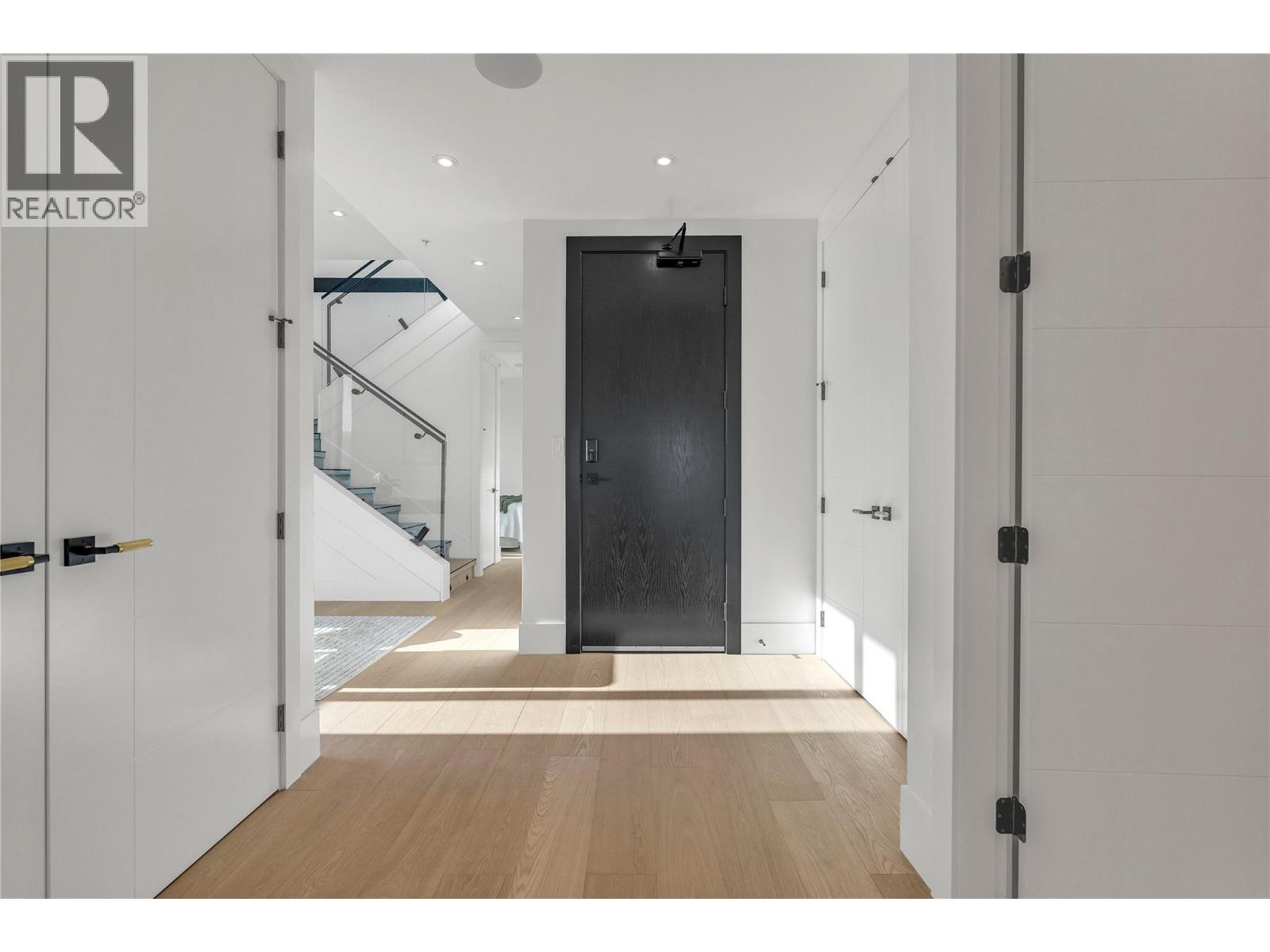 #401 602 Lakeshore Drive - 18