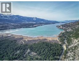 8850 Grainger Road, Canal Flats, BC V0B1B0 Photo 29