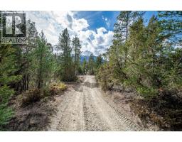 8850 Grainger Road, Canal Flats, BC V0B1B0 Photo 17