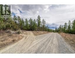 8850 Grainger Road, Canal Flats, BC V0B1B0 Photo 13