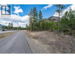 8850 Grainger Road, Canal Flats, BC V0B1B0 Photo 8