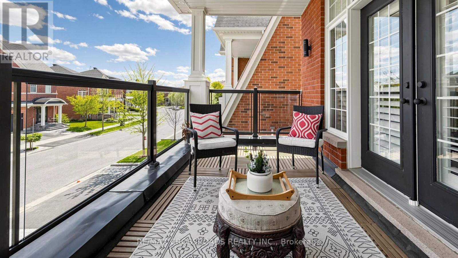 378 MALBOEUF COURT - 11
