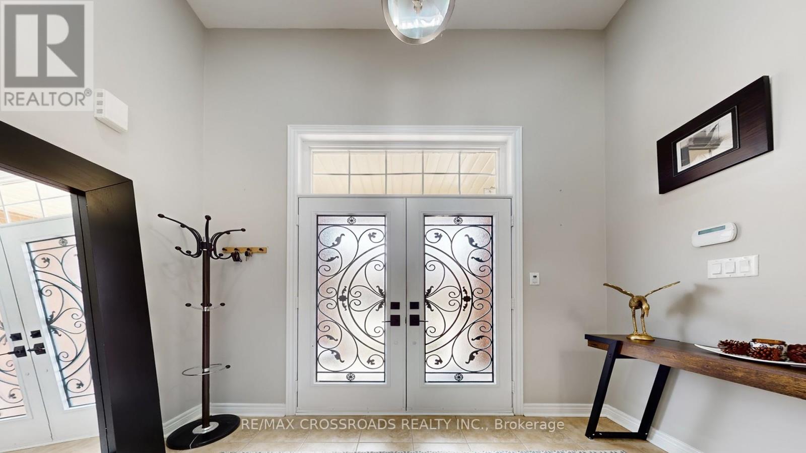 378 MALBOEUF COURT - 5