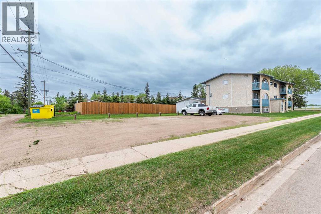 #1-6, 5502 49 Avenue - 21