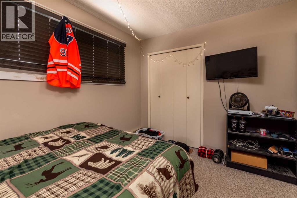 #1-6, 5502 49 Avenue - 10