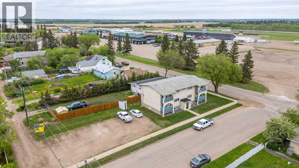 #1-6, 5502 49 Avenue - 29