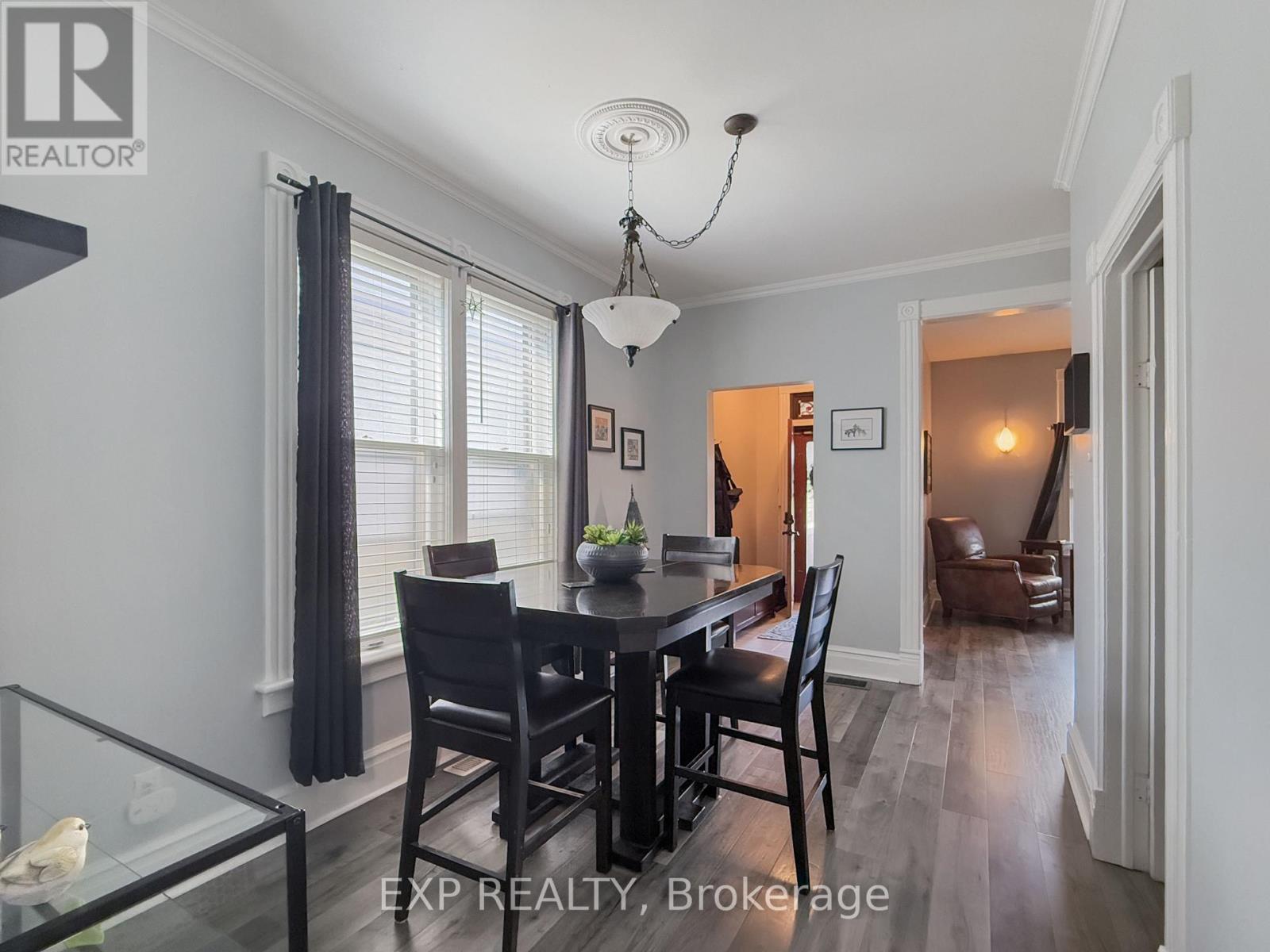 494 ENGLISH STREET - 10