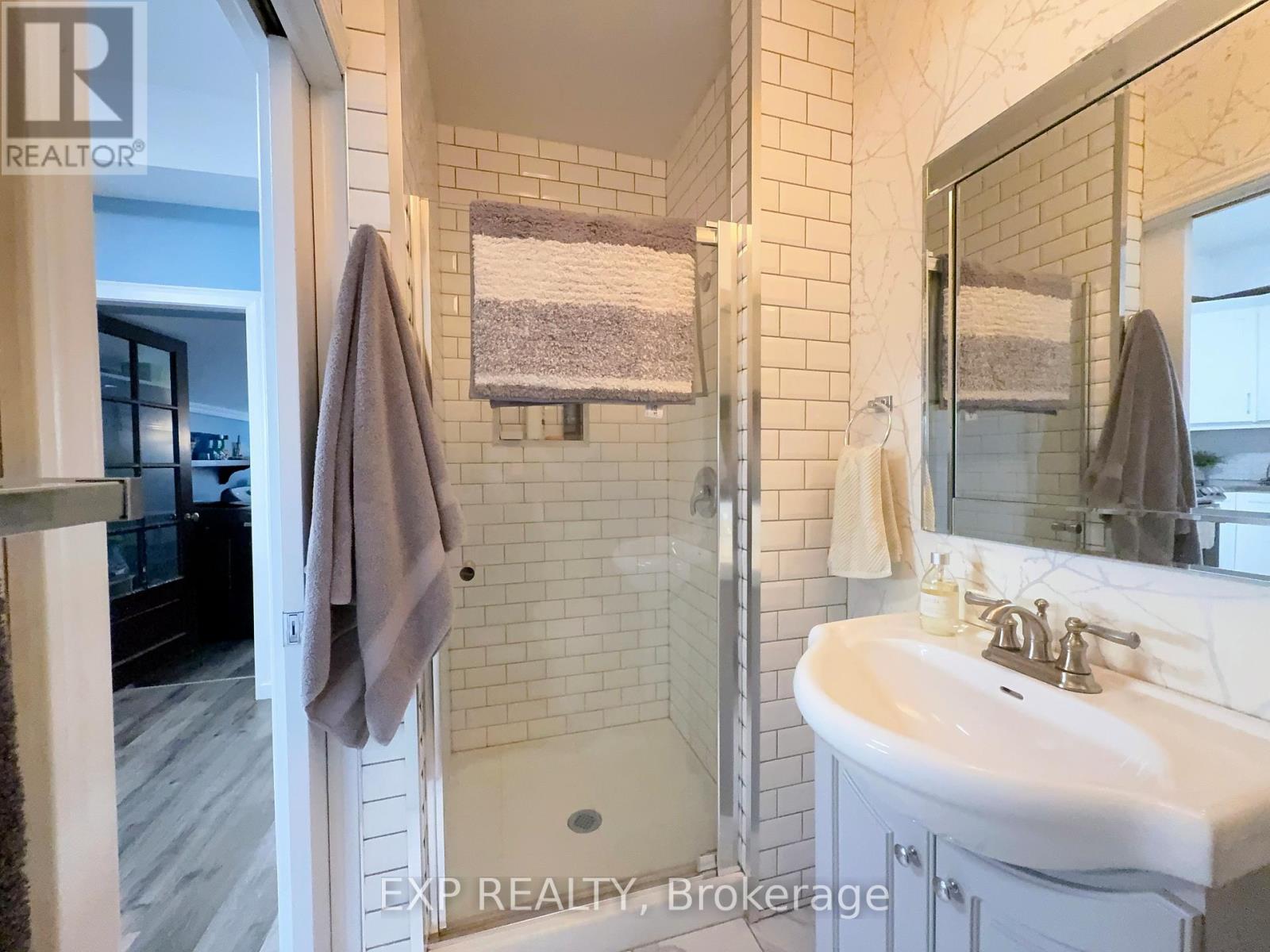 494 ENGLISH STREET - 11