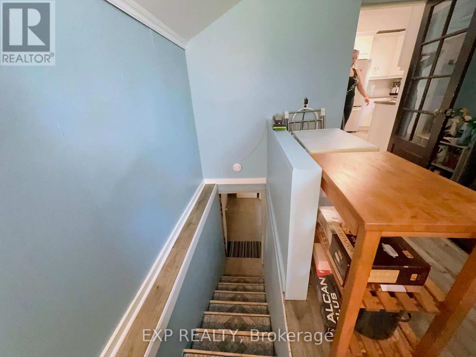 494 ENGLISH STREET - 14