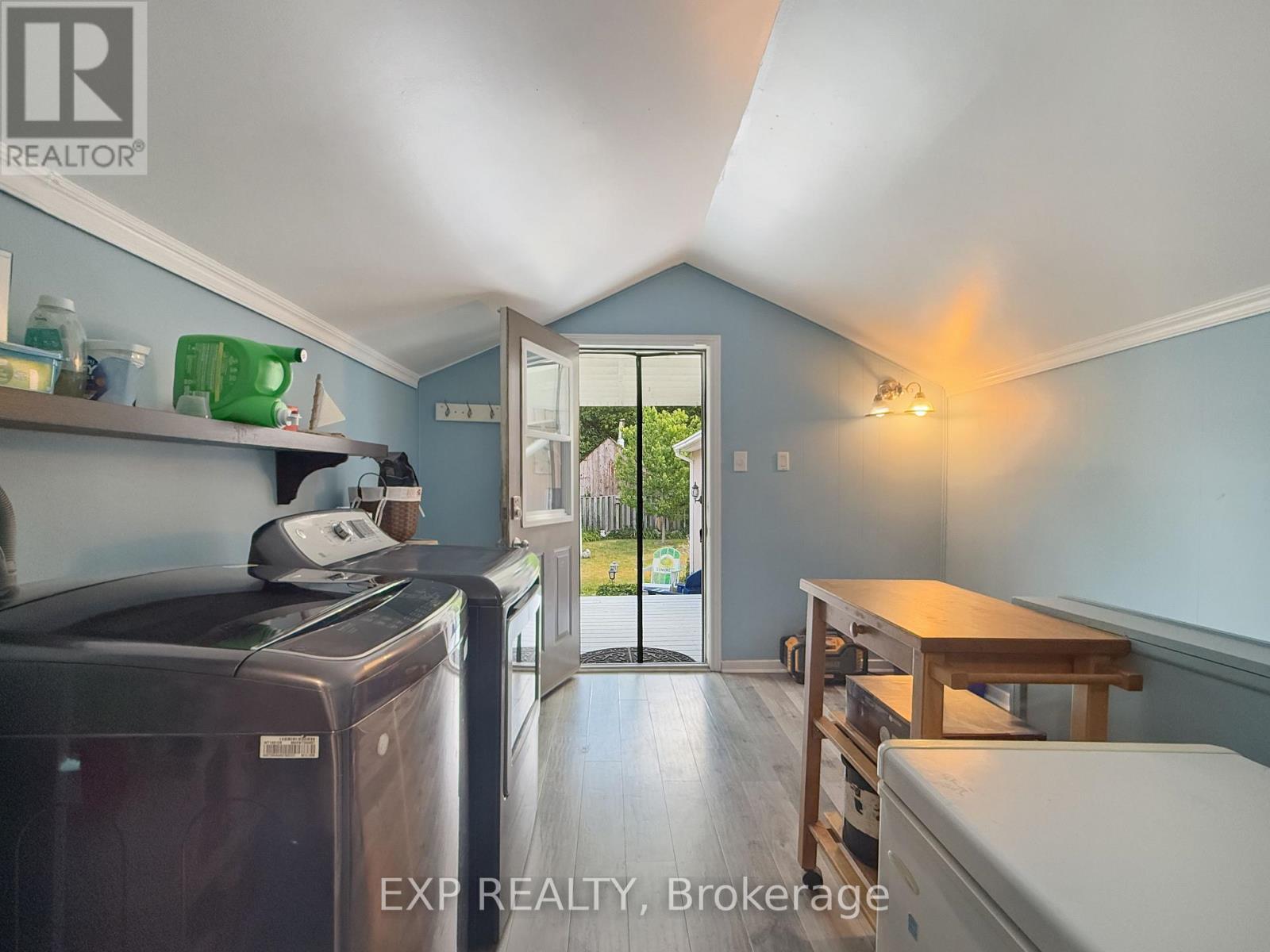 494 ENGLISH STREET - 16