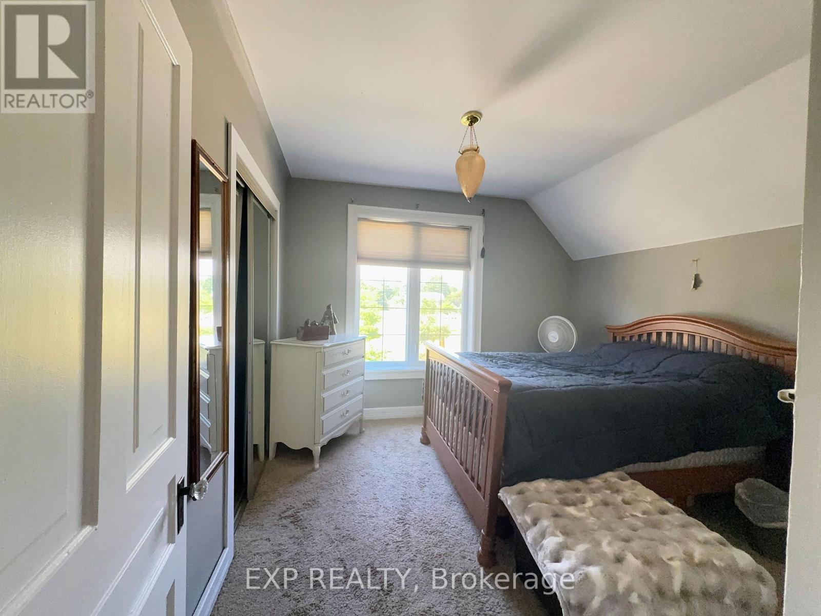 494 ENGLISH STREET - 19