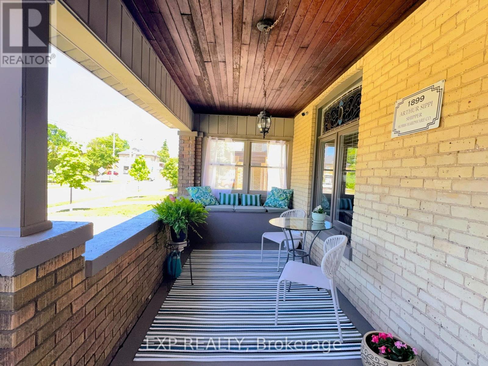 494 ENGLISH STREET - 2