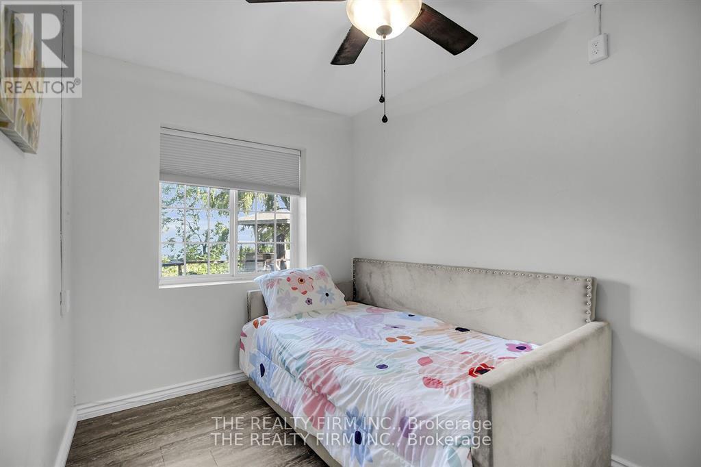 3692 BEVERLY GLEN - 13