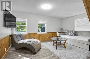 3692 BEVERLY GLEN - 17