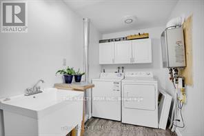 3692 BEVERLY GLEN - 20