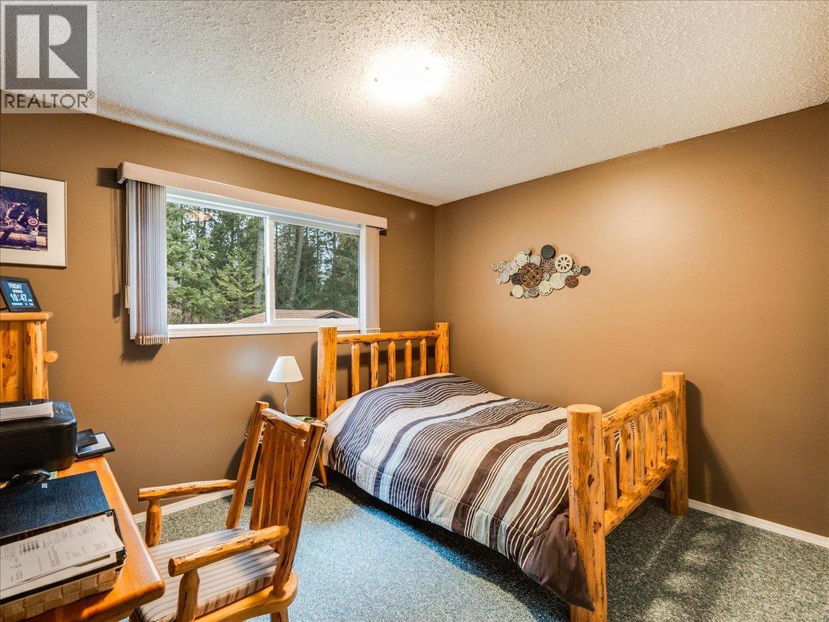2162 Old Salmo Road - 25