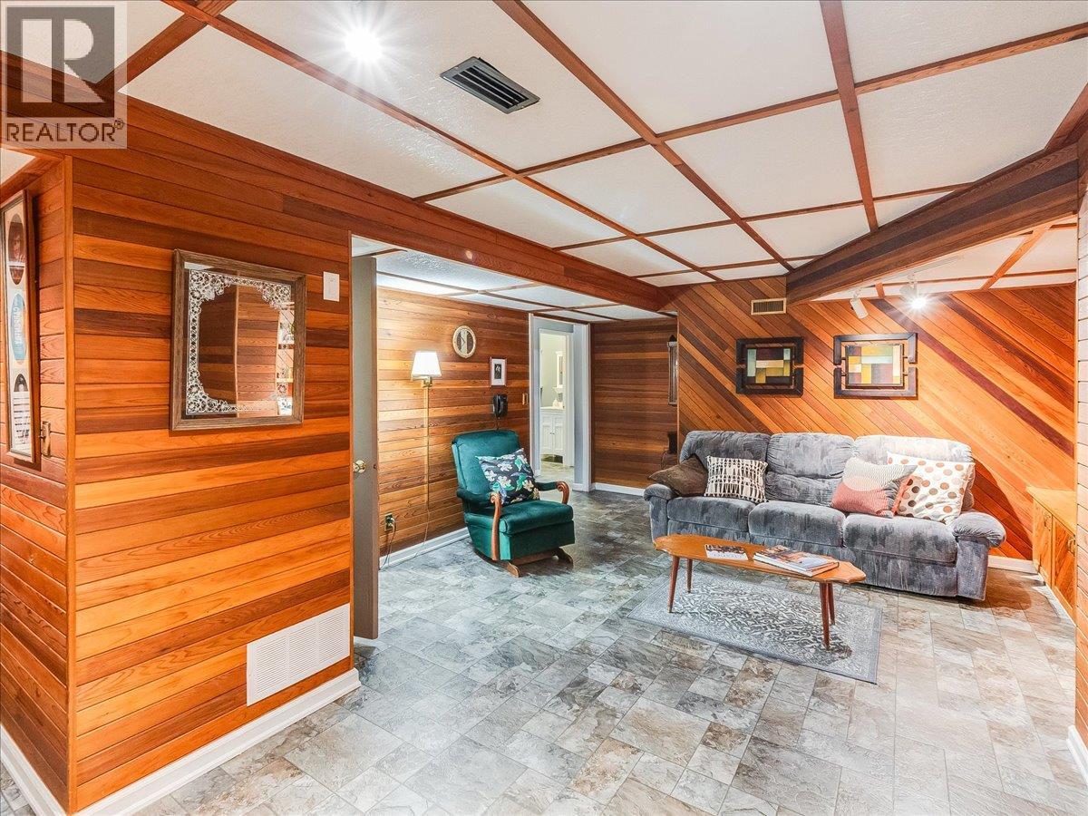 2162 Old Salmo Road - 42