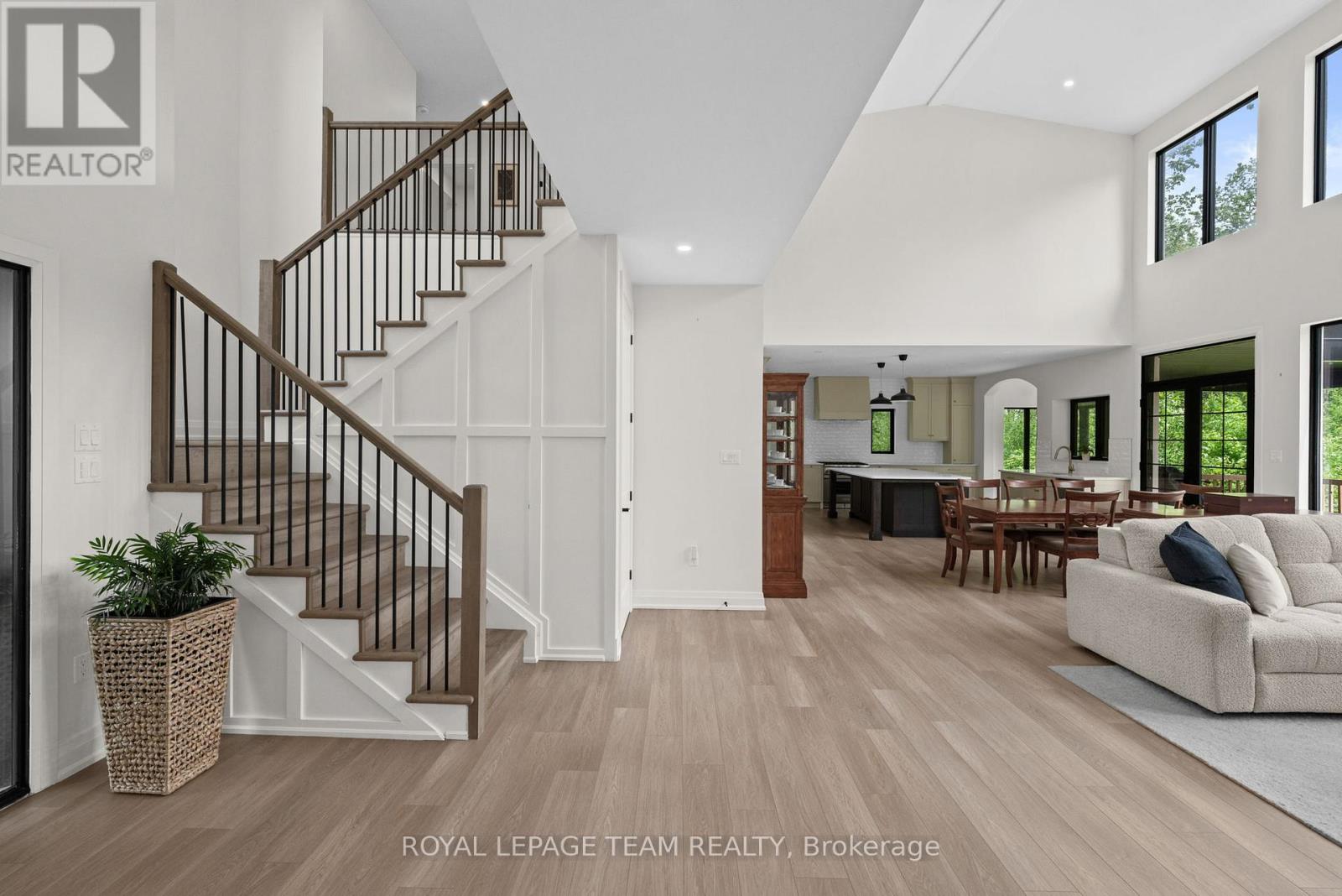6 Bed, 4 Bath House for Rent in Ottawa – 148 LAKE TRAIL ROAD, Ottawa – MLS# X13423040 - Image 24