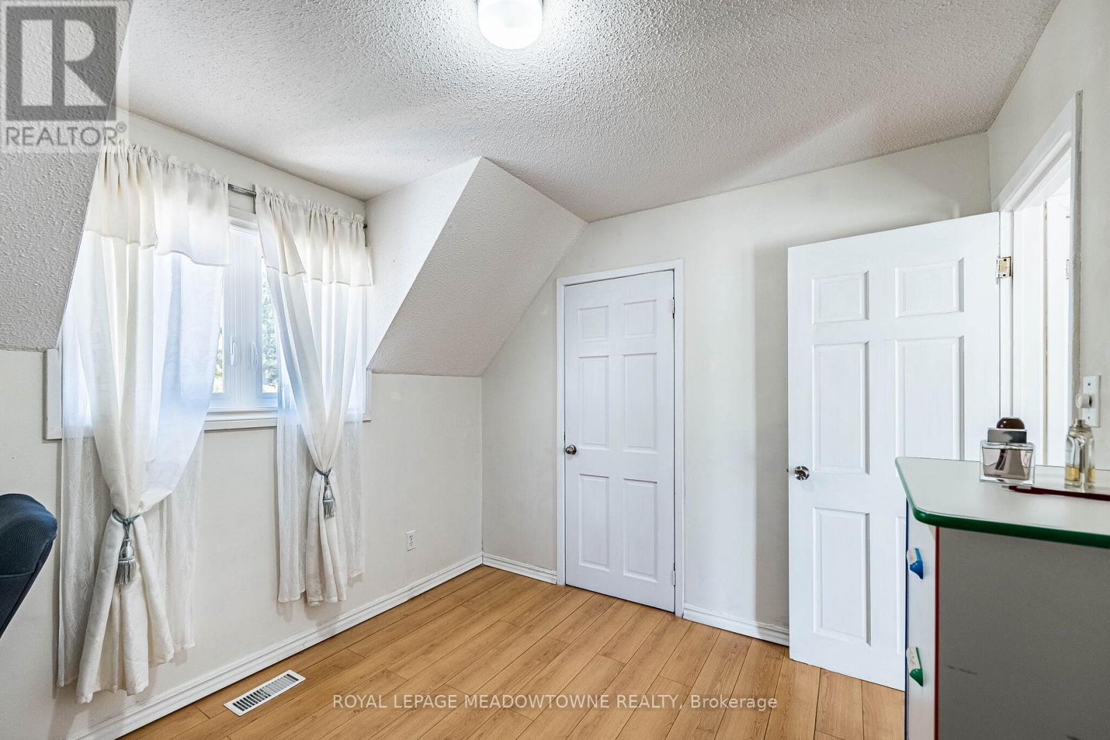 1157 KOS BOULEVARD - 32
