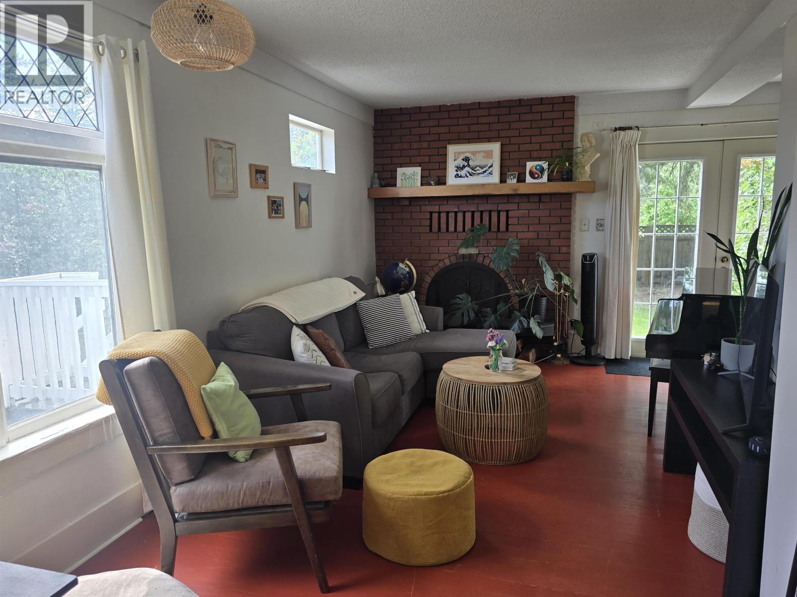 387 BOWRON AVENUE - 11