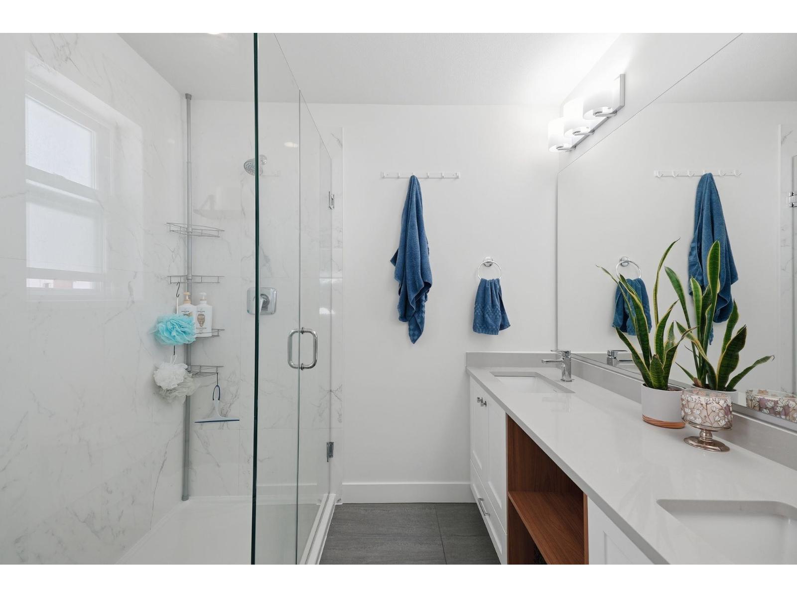 44 27735 ROUNDHOUSE DRIVE, Abbotsford