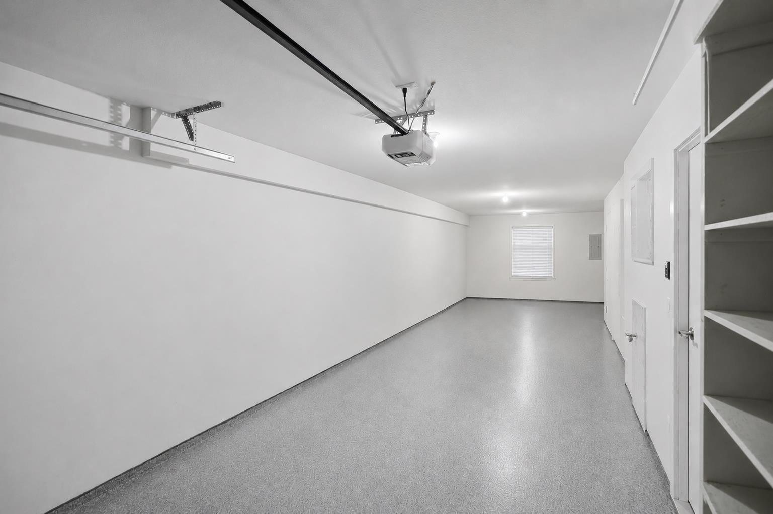 44 27735 ROUNDHOUSE DRIVE, Abbotsford
