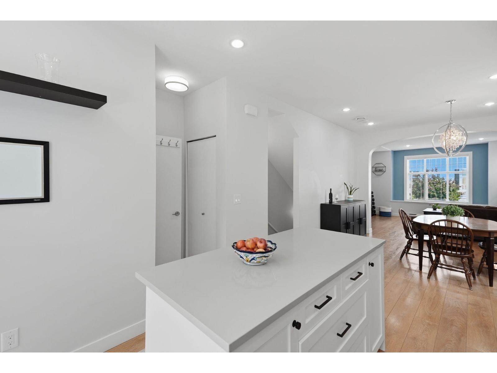 44 27735 ROUNDHOUSE DRIVE, Abbotsford