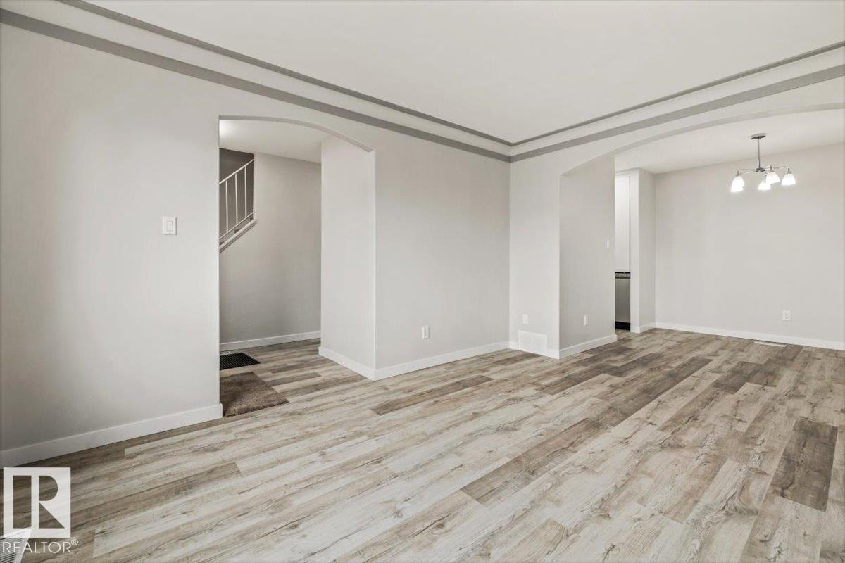 12C CASTLE TC NW - 23