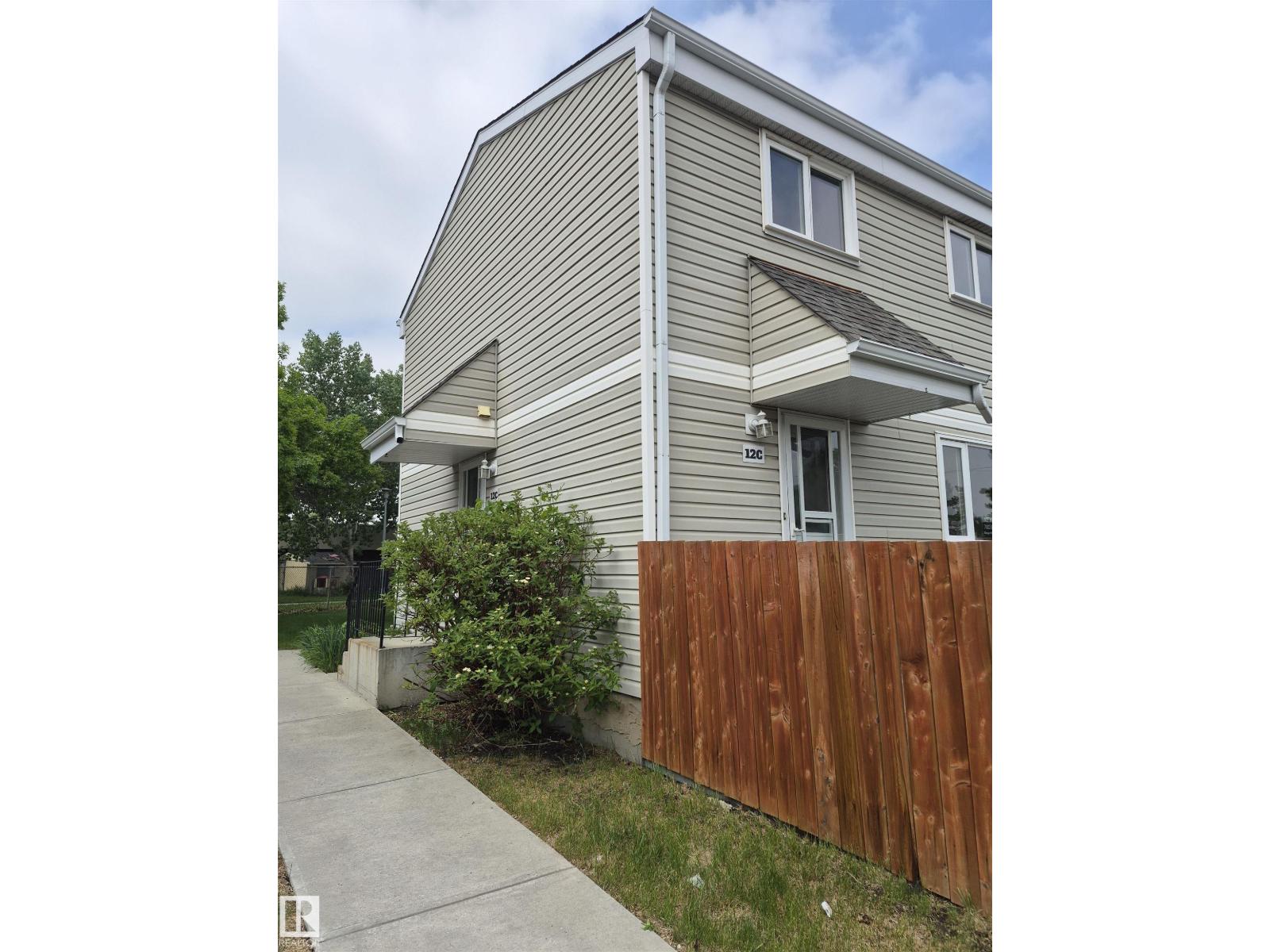 12C CASTLE TC NW - 37
