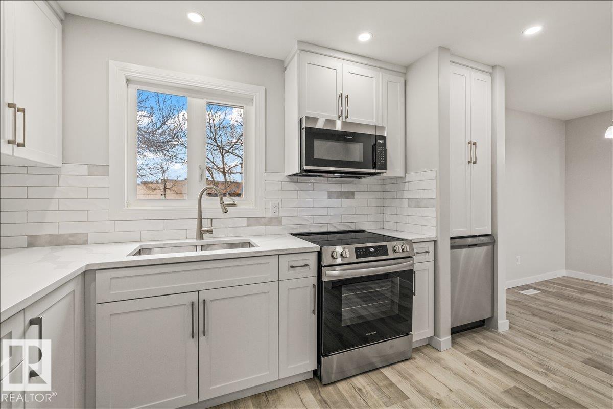 12C CASTLE TC NW - 8