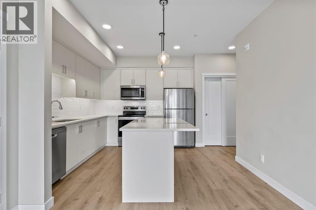#410 660 Shawnee Square SW - 12
