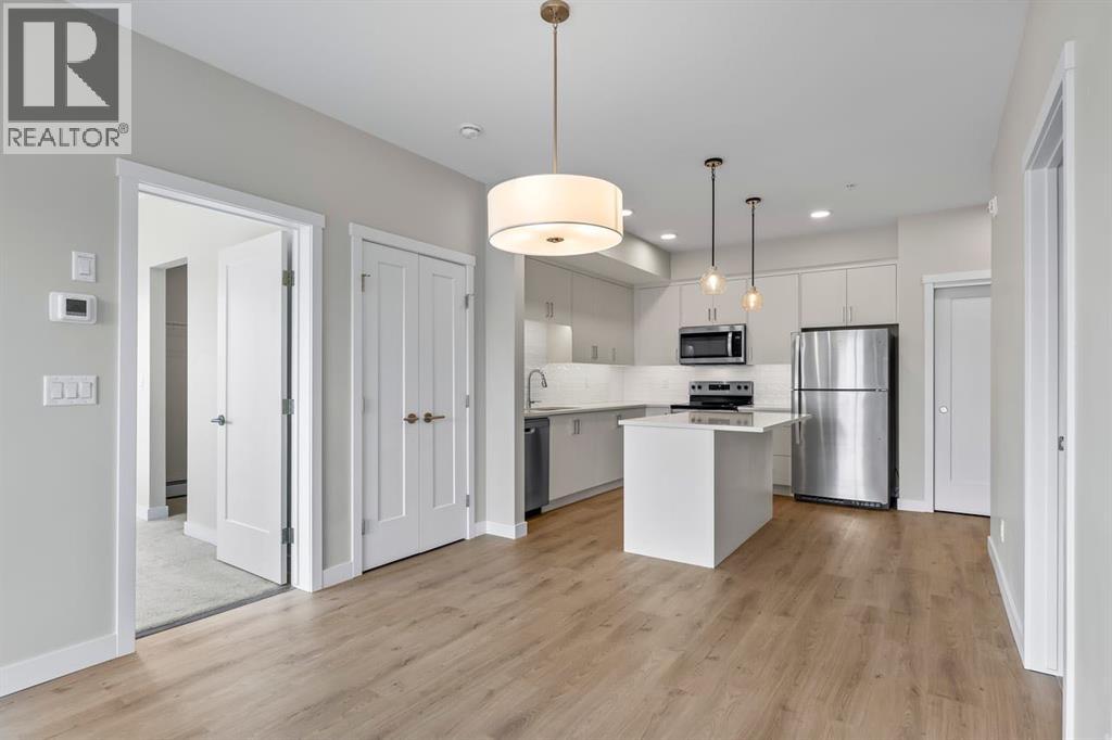 #410 660 Shawnee Square SW - 15