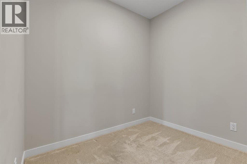 #410 660 Shawnee Square SW - 27