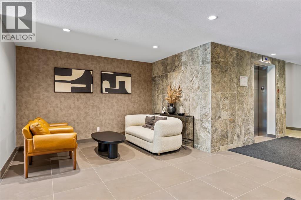 #410 660 Shawnee Square SW - 37