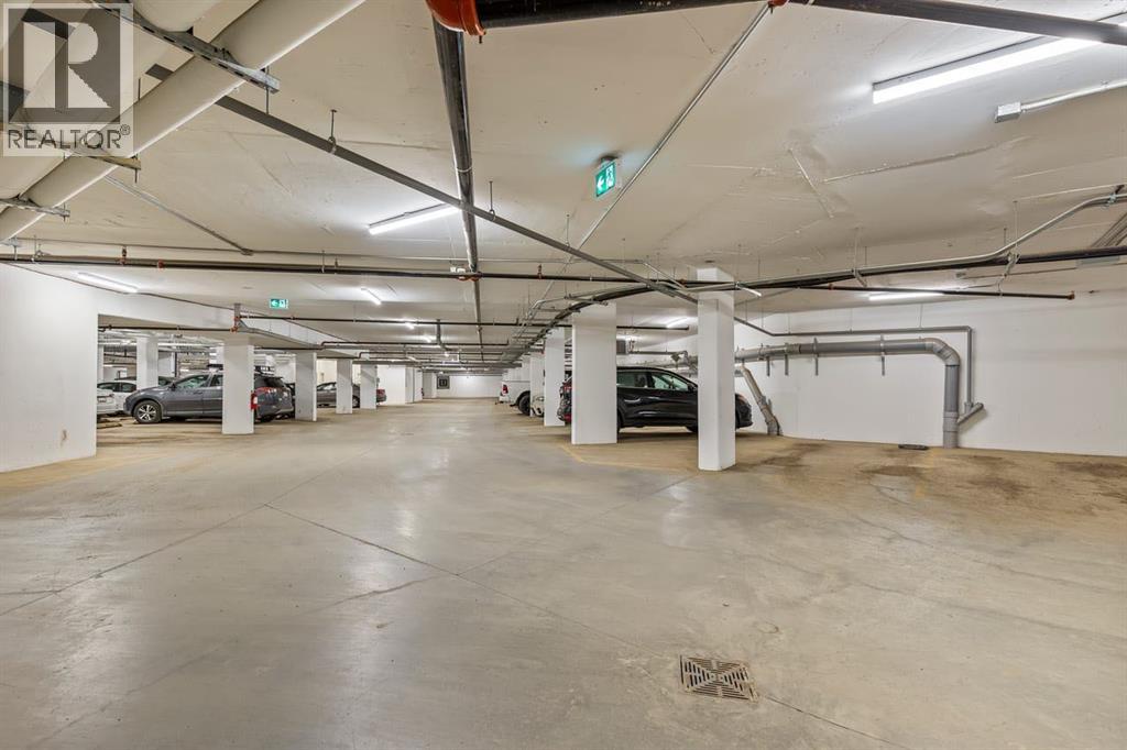 #410 660 Shawnee Square SW - 35