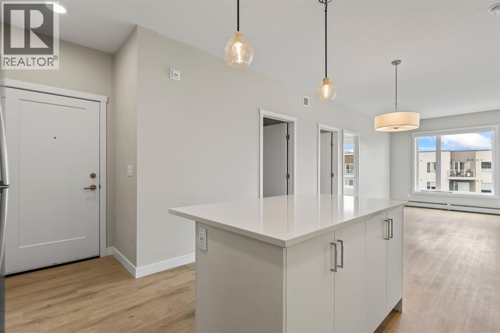 #410 660 Shawnee Square SW - 4