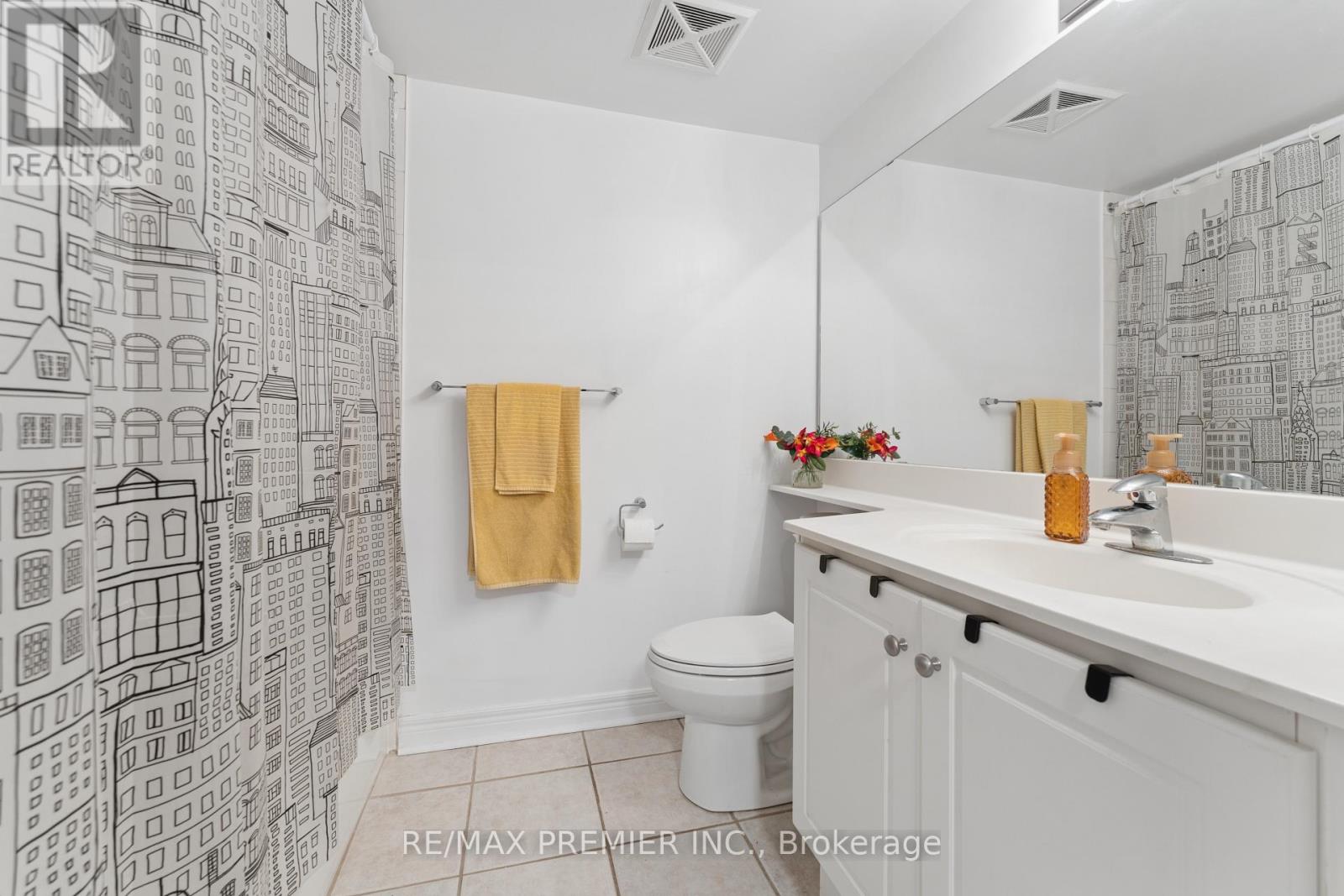 #307 212 EGLINTON AVENUE E - 15