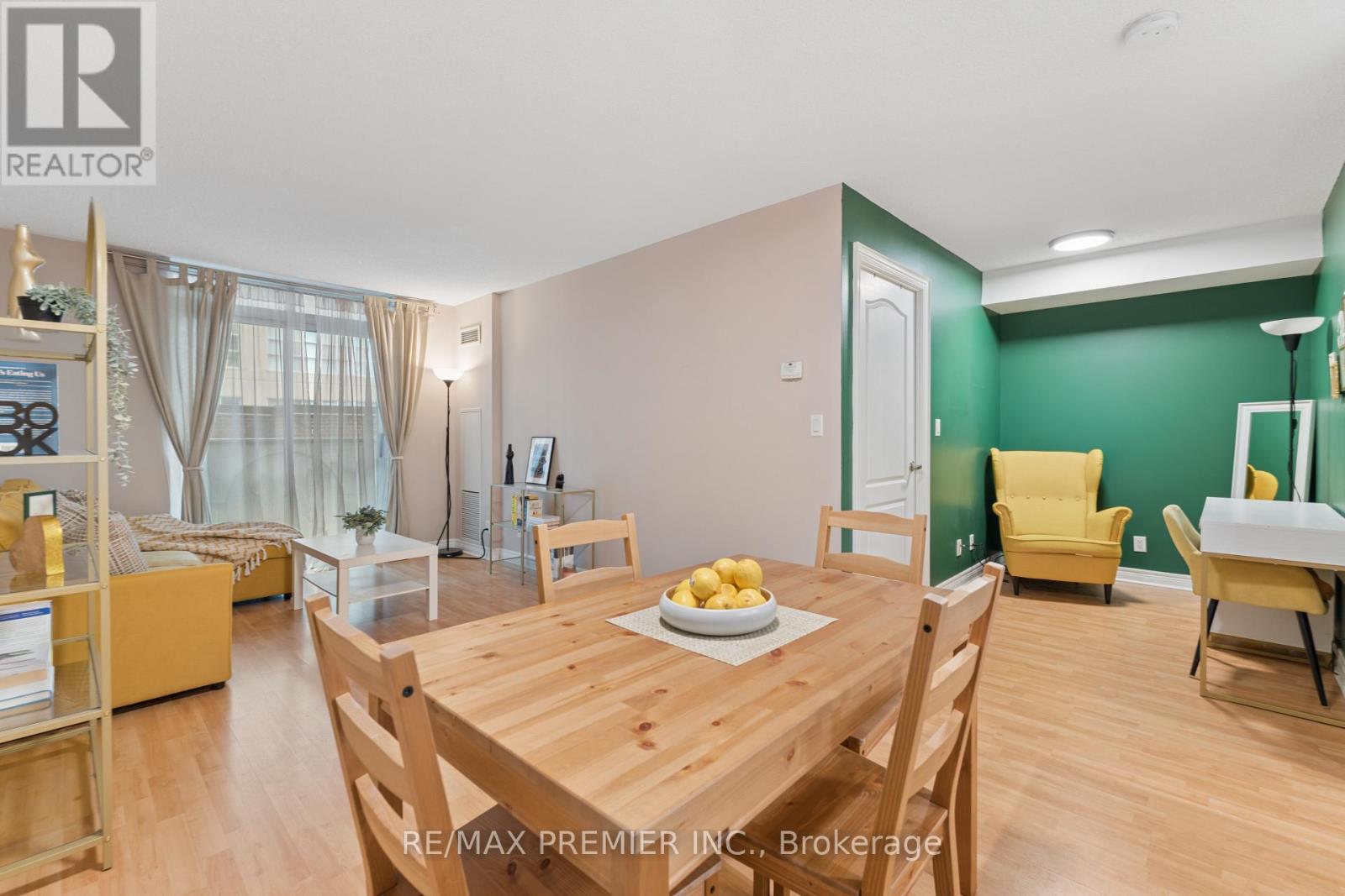 #307 212 EGLINTON AVENUE E - 6