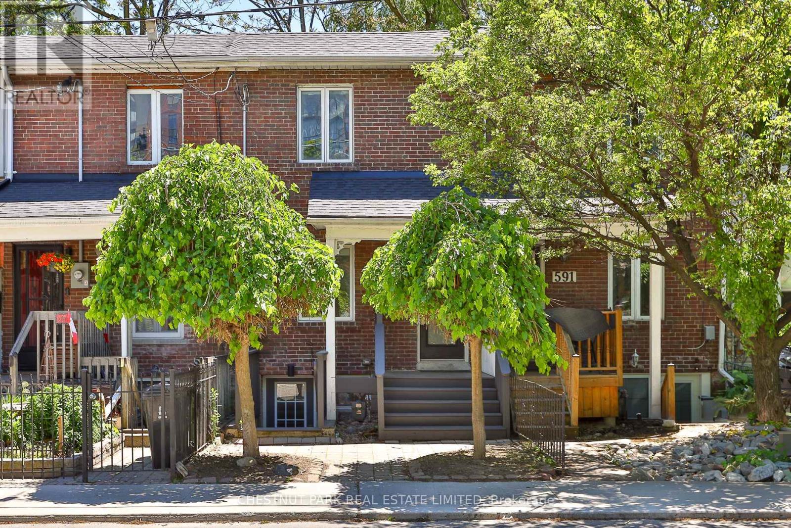 589 WELLINGTON STREET W - 1