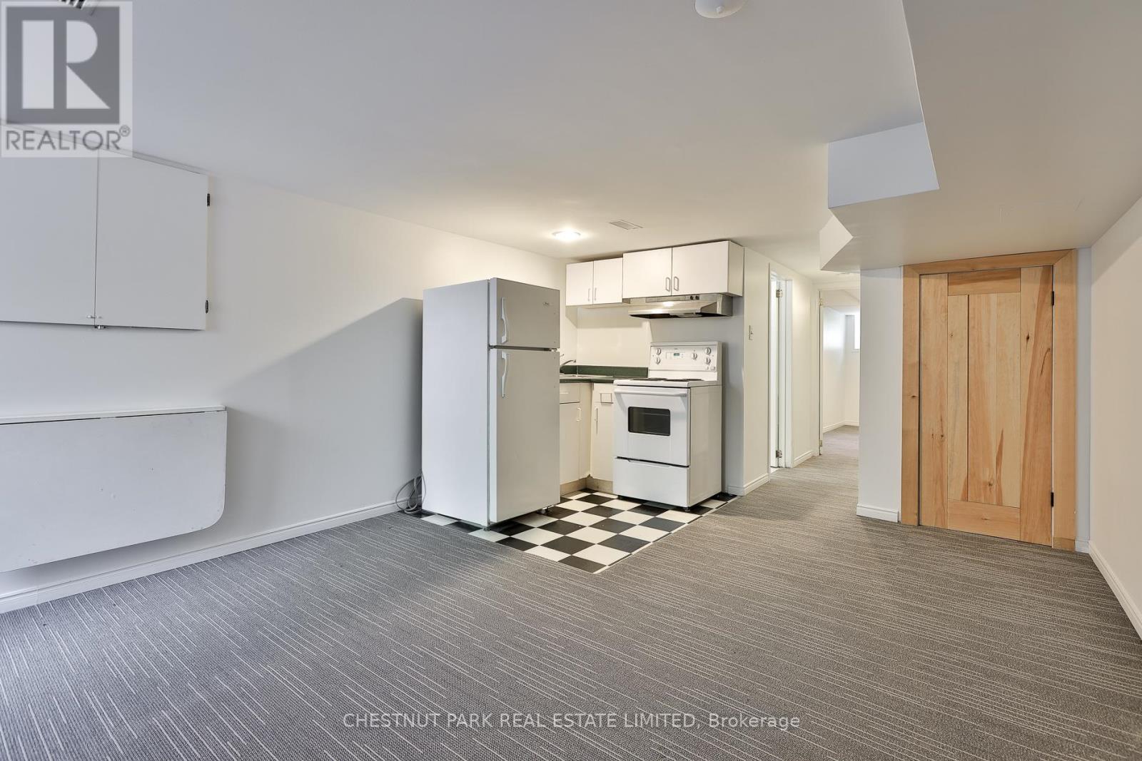 589 WELLINGTON STREET W - 20