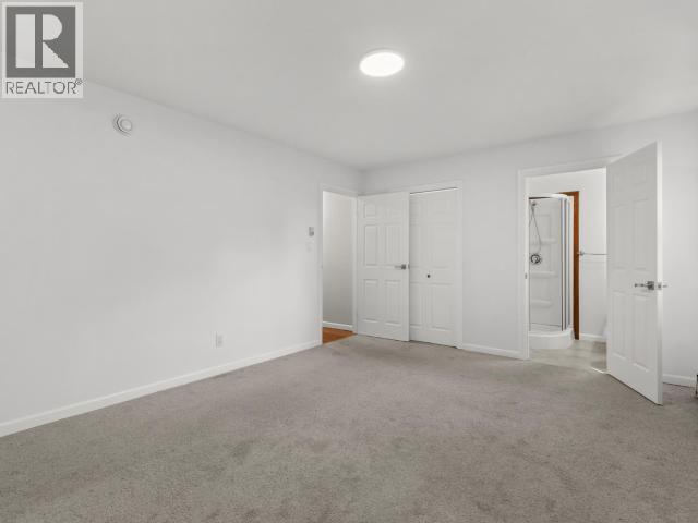 34 THOMPSON ROAD - 16