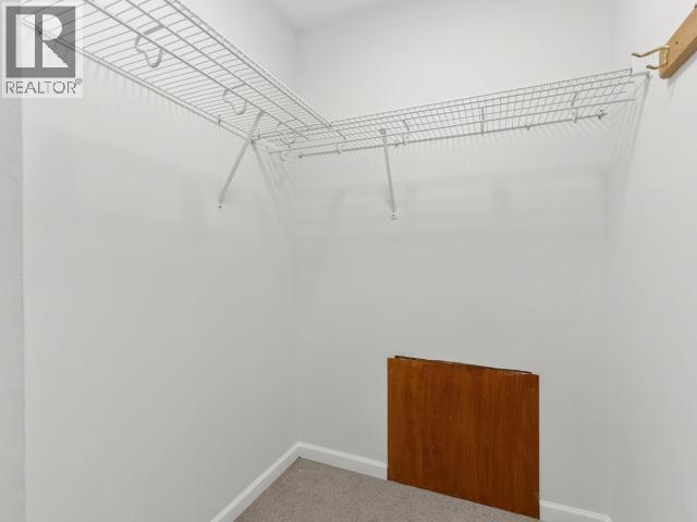 34 THOMPSON ROAD - 18