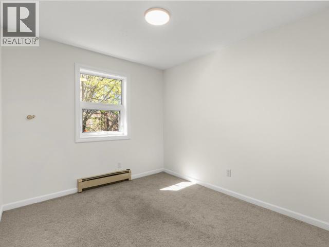 34 THOMPSON ROAD - 19