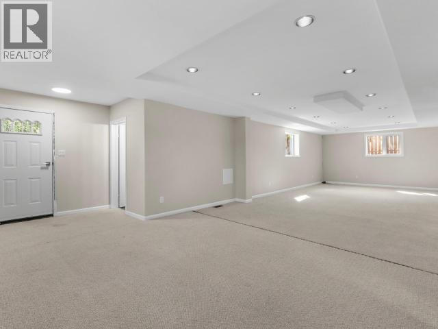 34 THOMPSON ROAD - 26