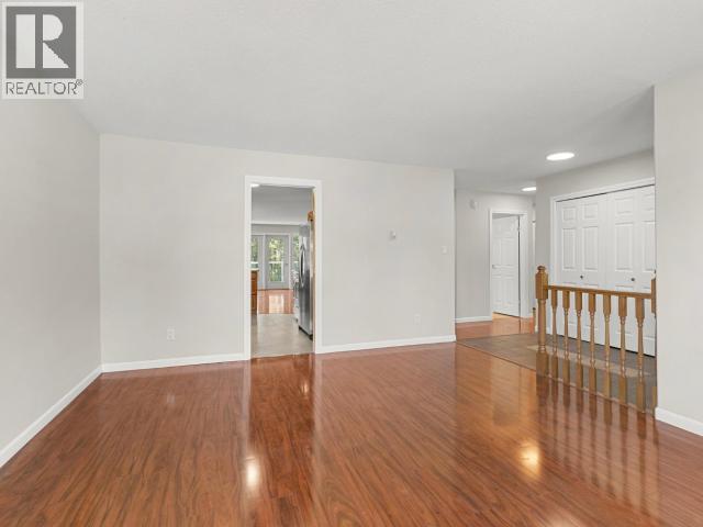 34 THOMPSON ROAD - 7