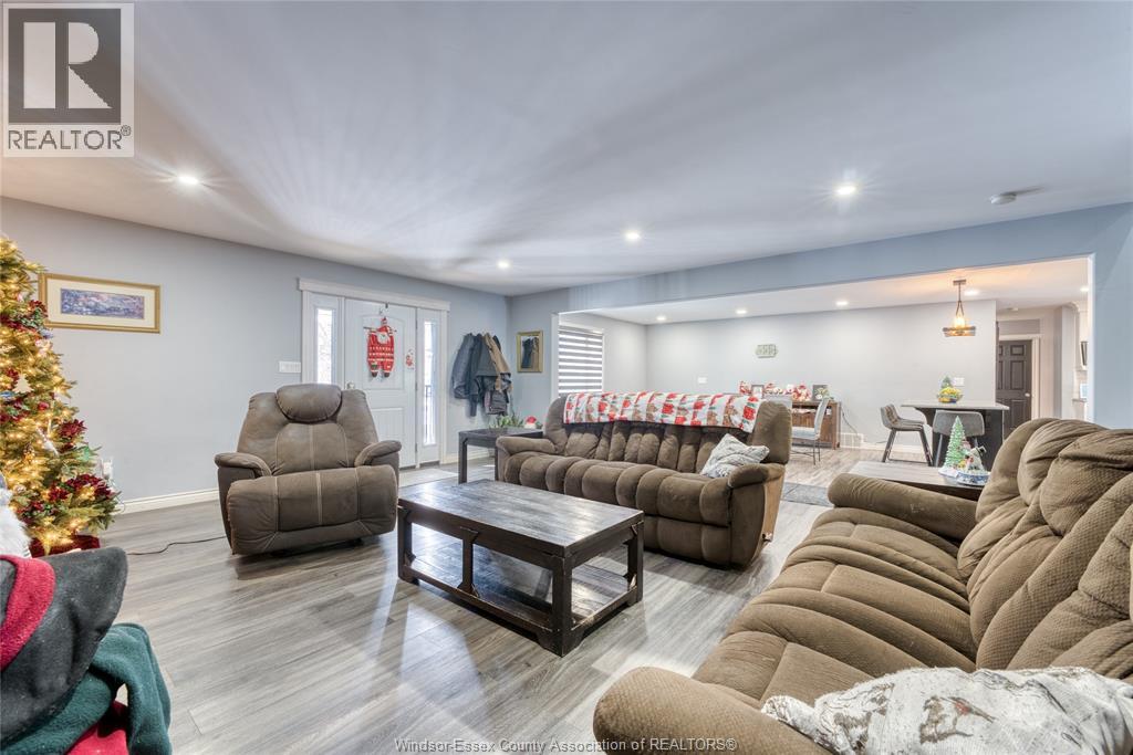 607 REAUME ROAD - 9